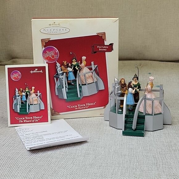 2003 Hallmark Wizard of Oz Magic Ornament Click Your Heels - Picture 1 of 11